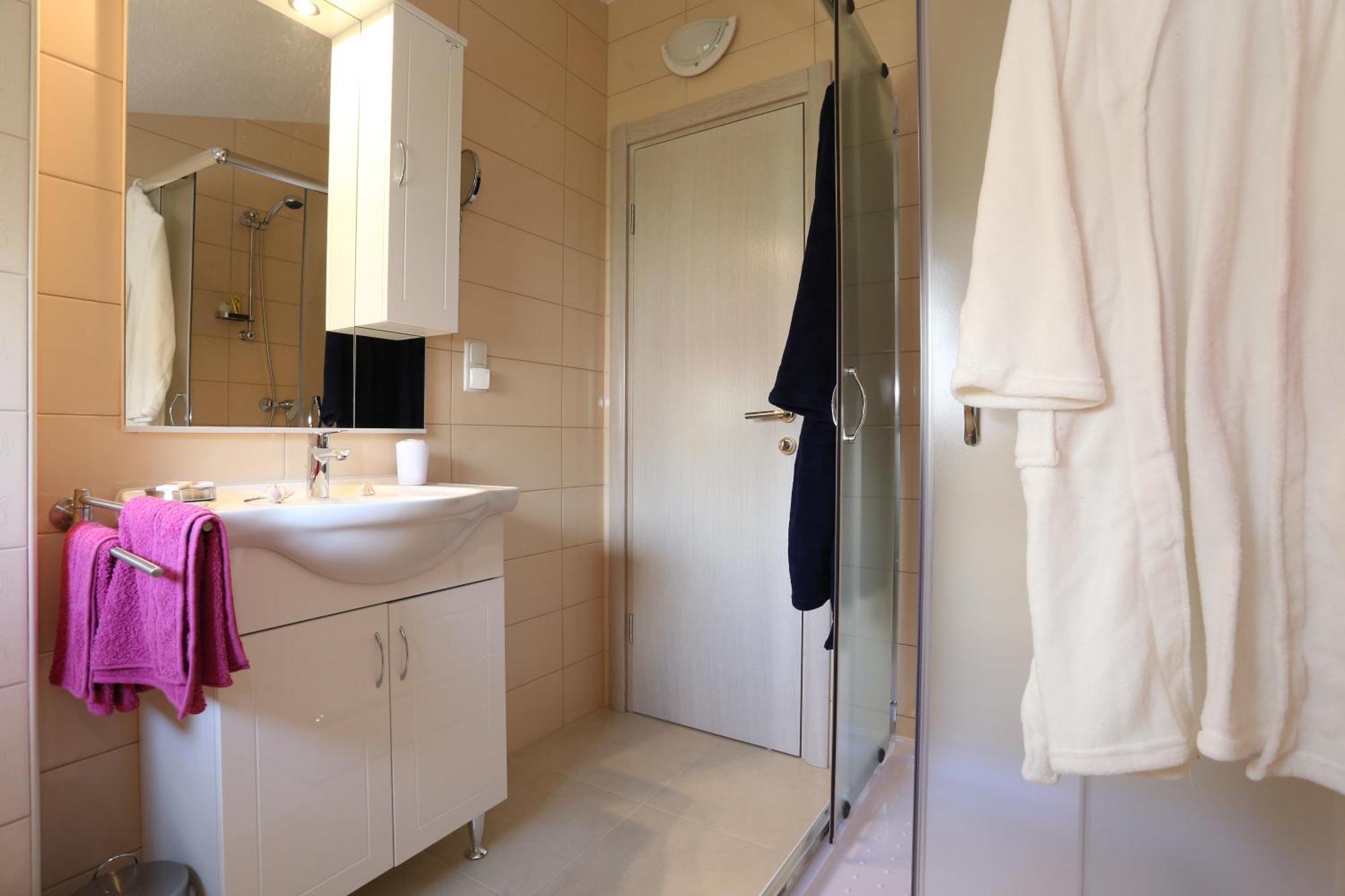 Apartment Dado