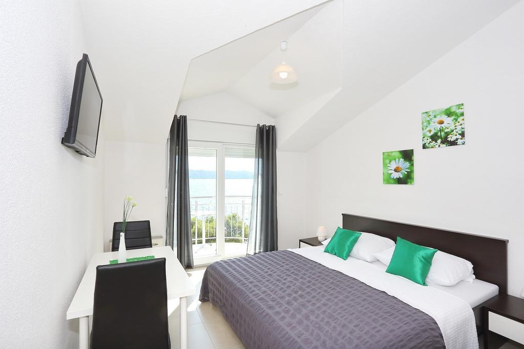 Apartment Dado *
