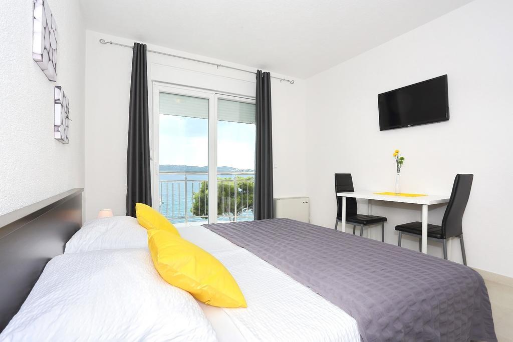 Apartment Dado