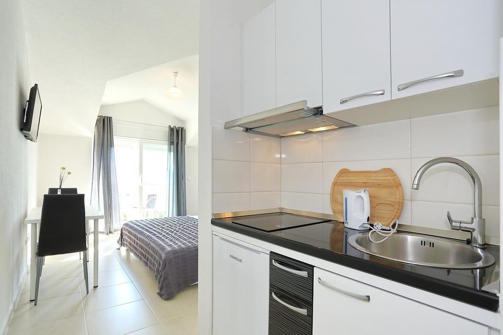 Apartment Dado